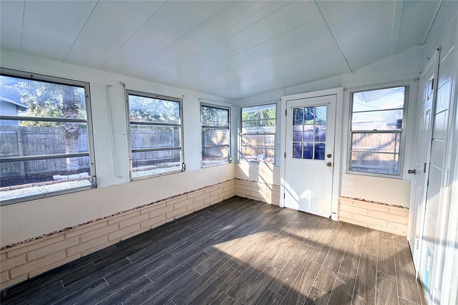 Image 13 of 18 For 11960 79th Avenue