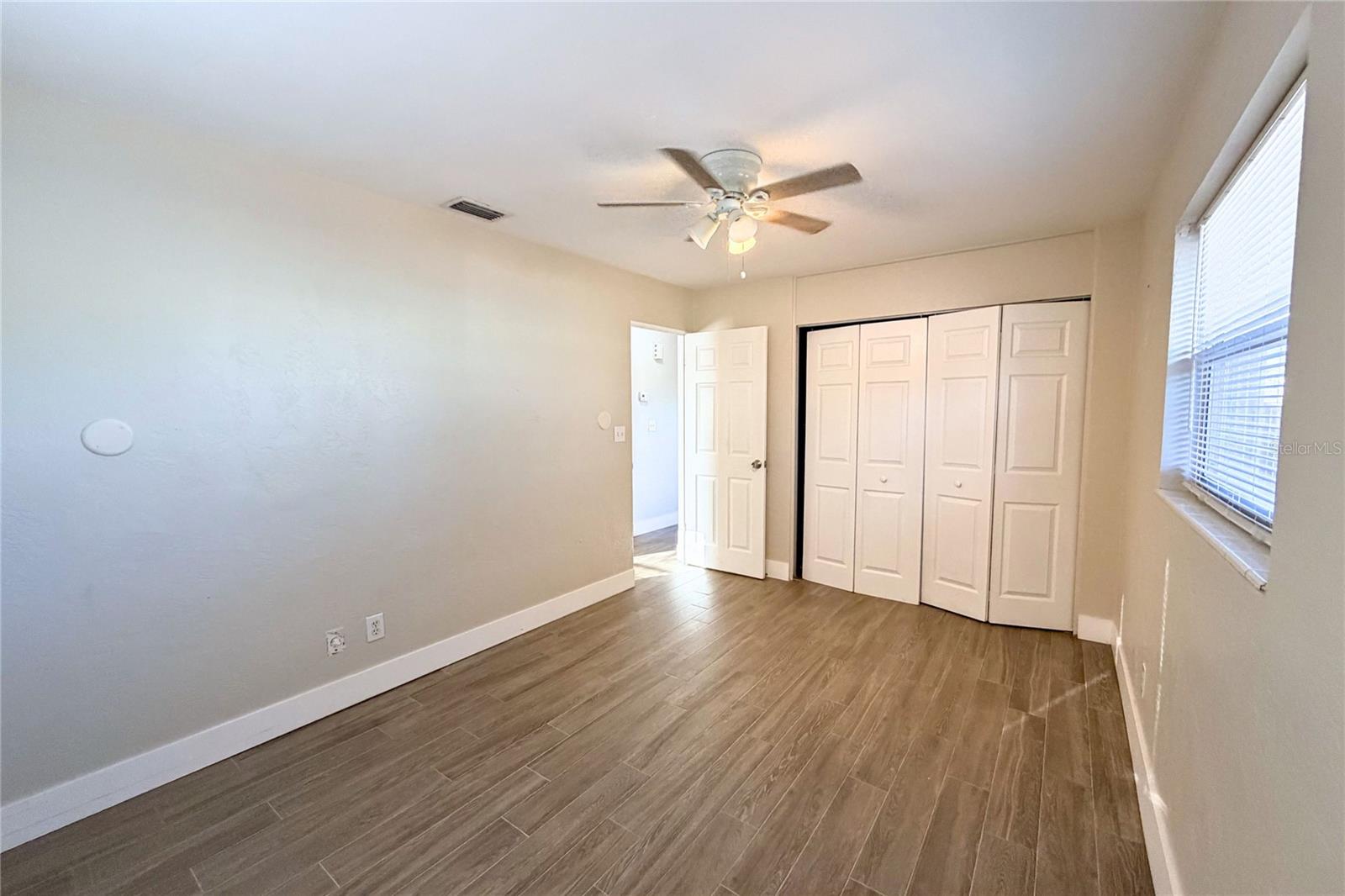 Image 9 of 18 For 11960 79th Avenue