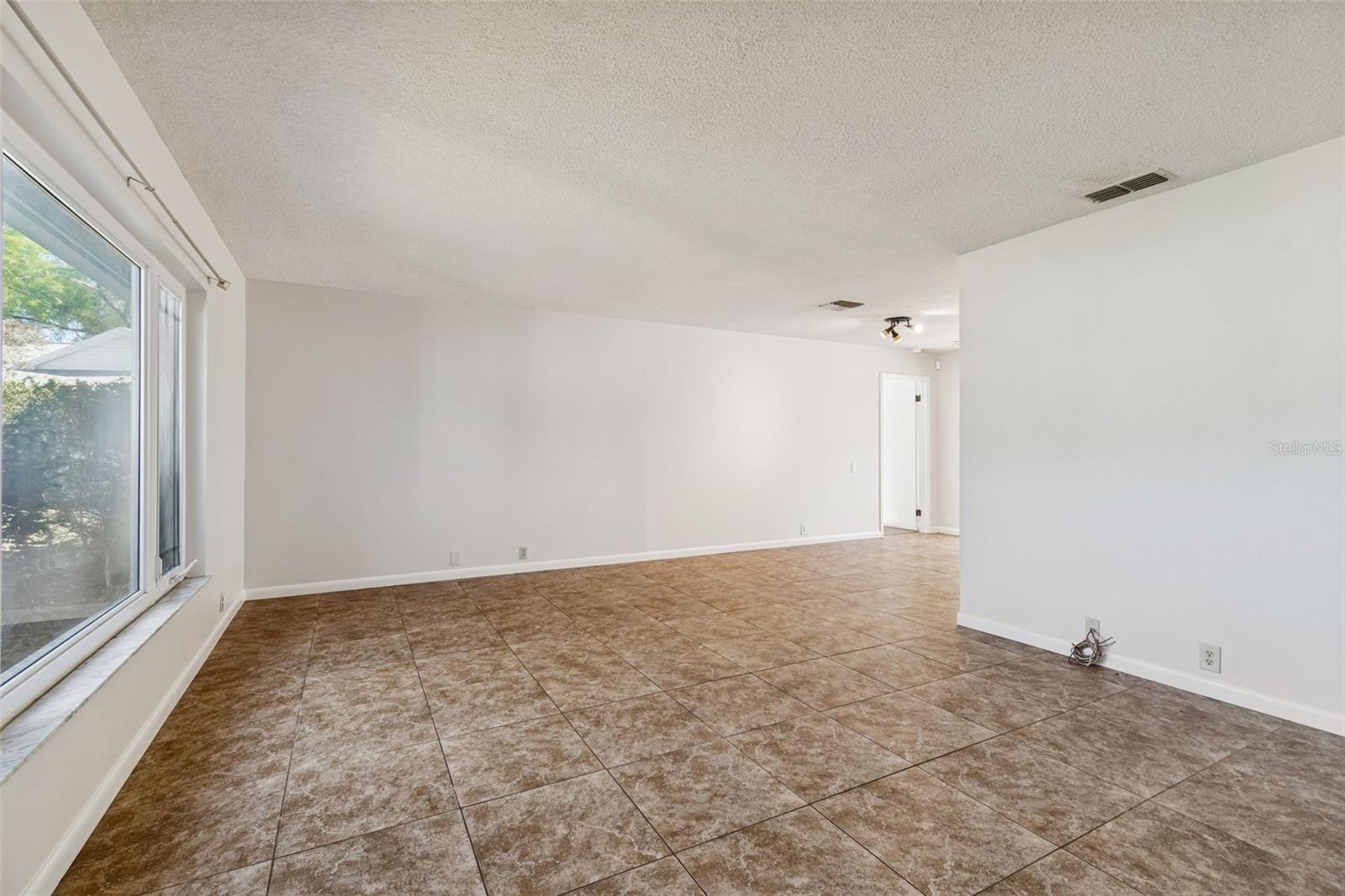 Image 12 of 74 For 9930 Nicklaus Drive