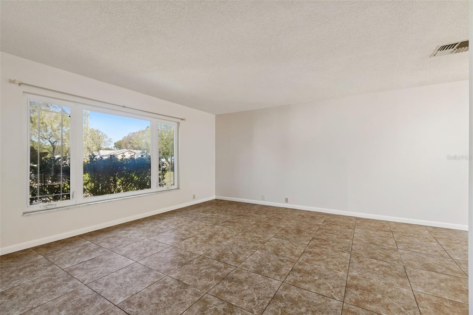 Image 13 of 74 For 9930 Nicklaus Drive