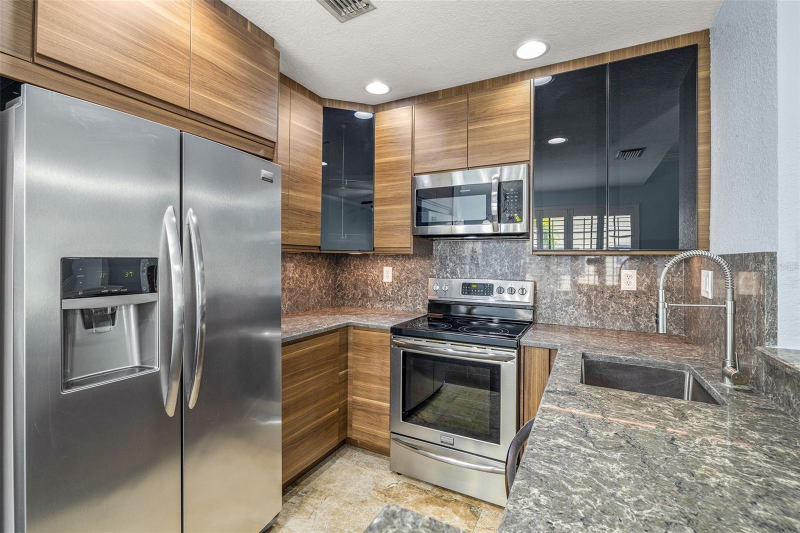 Image 6 of 24 For 109 Bradford Beach Court 109