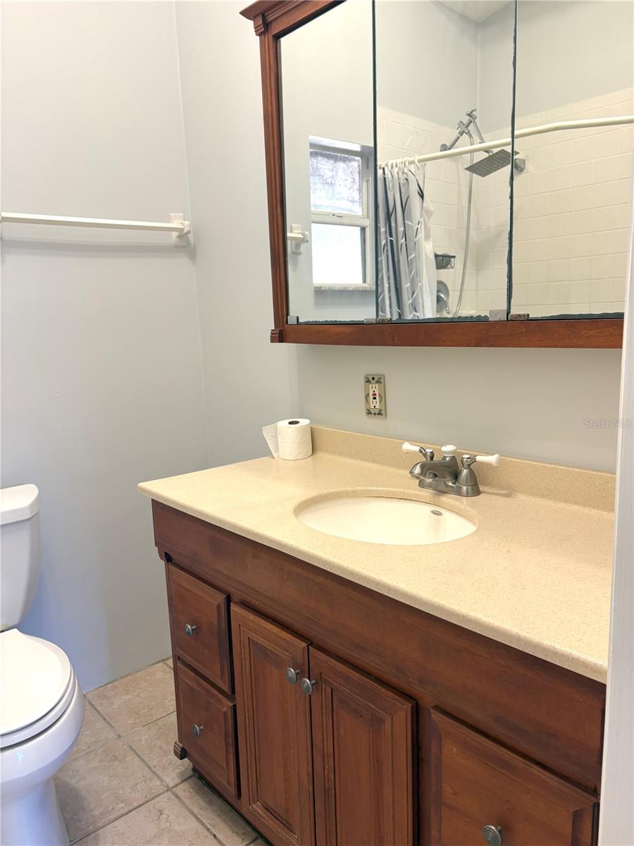 Image 12 of 27 For 1060 41st Street N