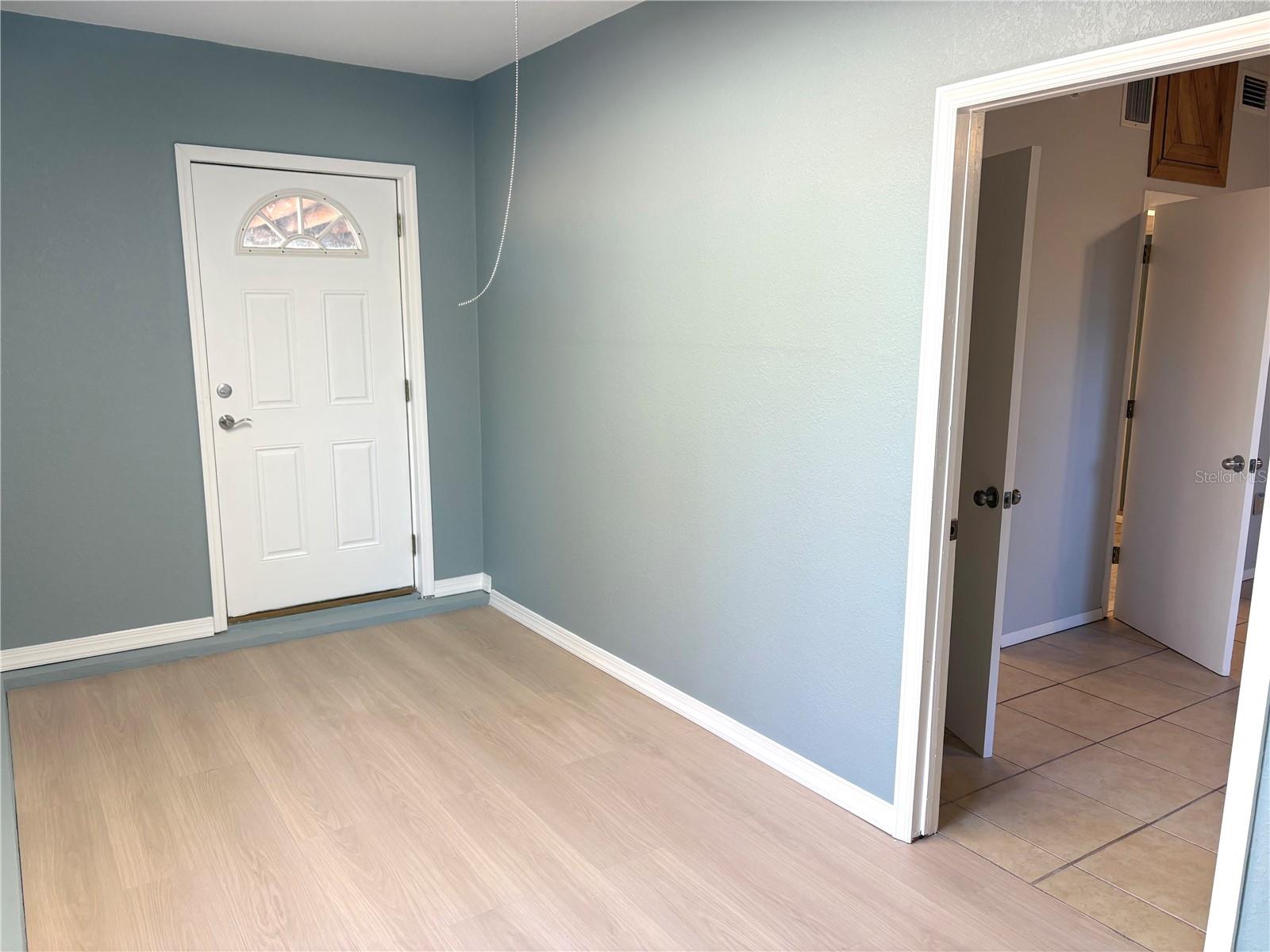 Image 13 of 27 For 1060 41st Street N