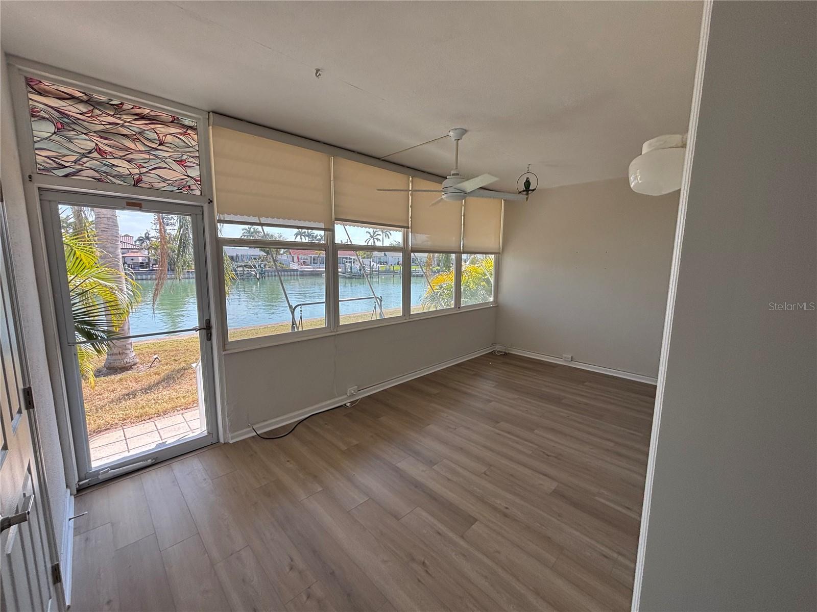 Image 14 of 54 For 1893 Shore Drive S 114