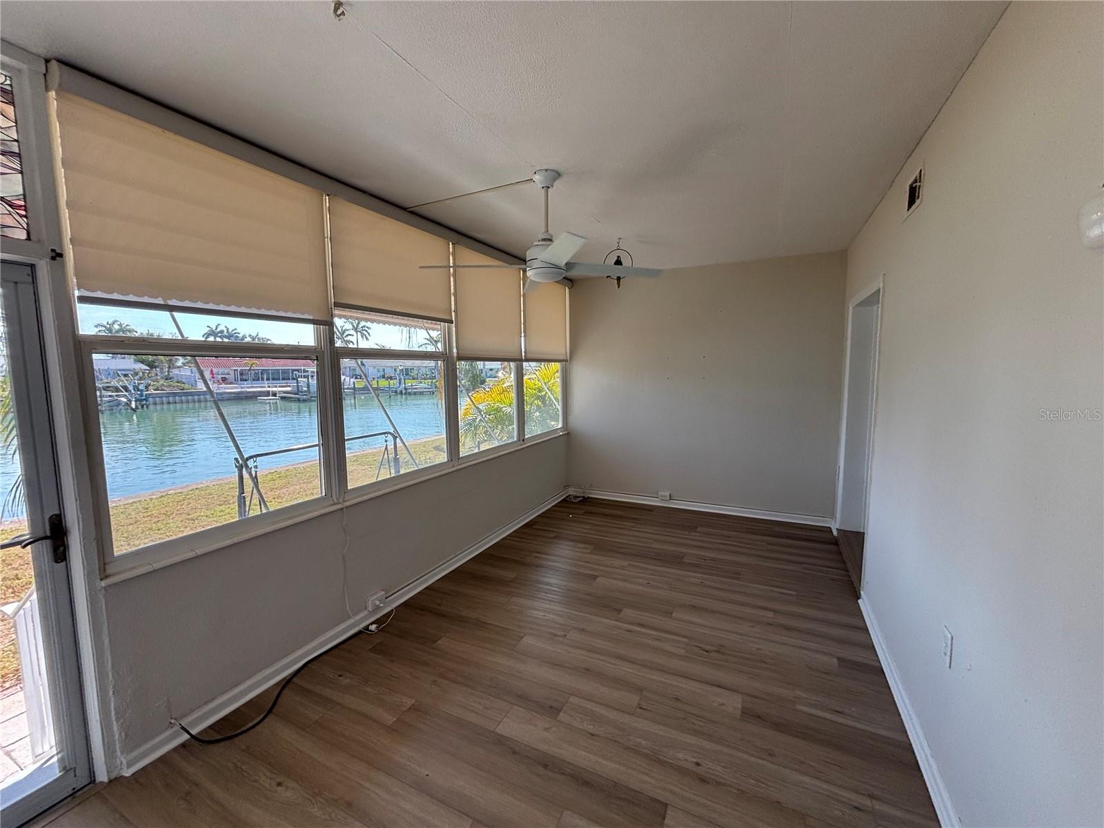 Image 15 of 54 For 1893 Shore Drive S 114