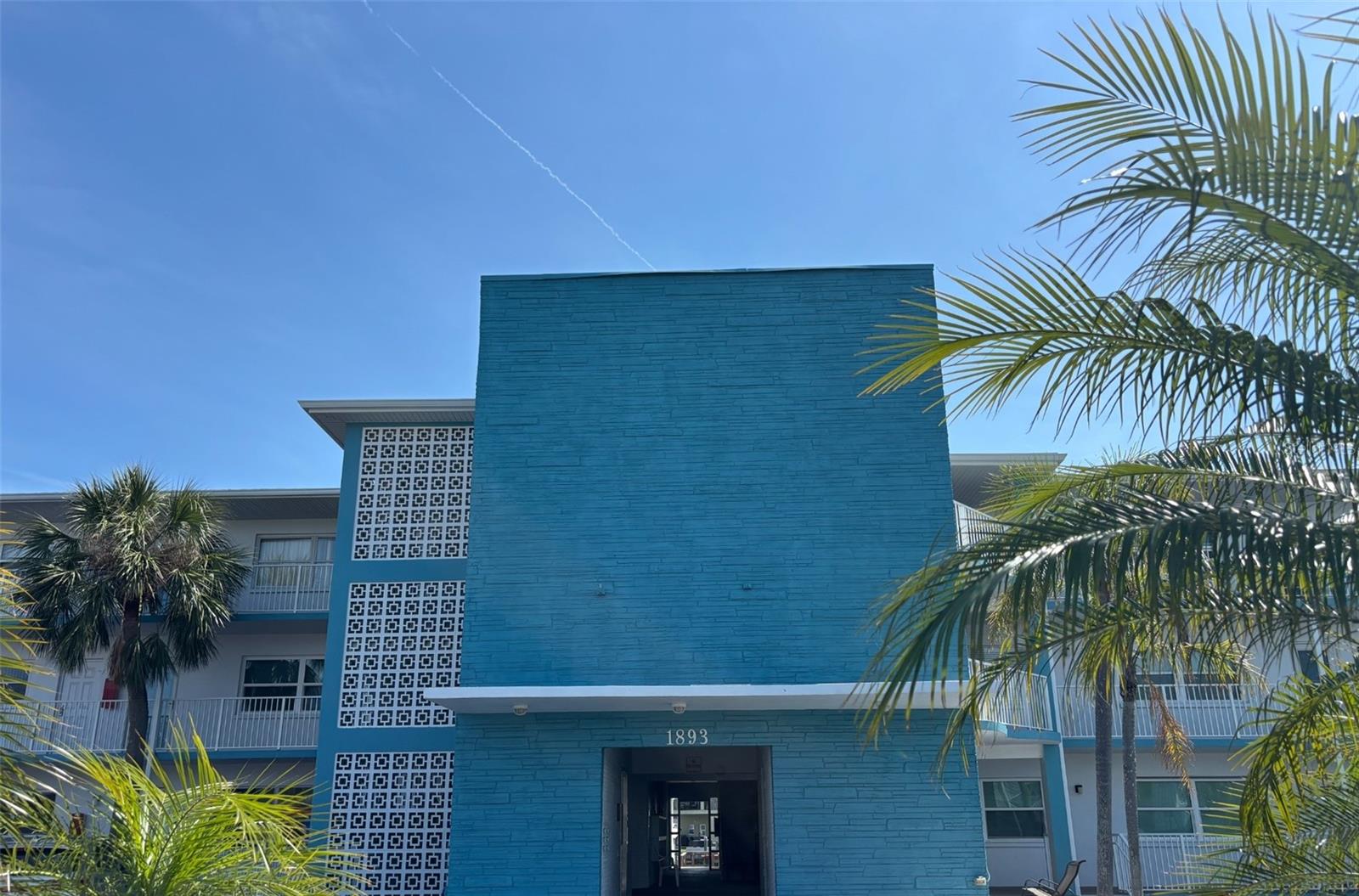 Image 25 of 54 For 1893 Shore Drive S 114