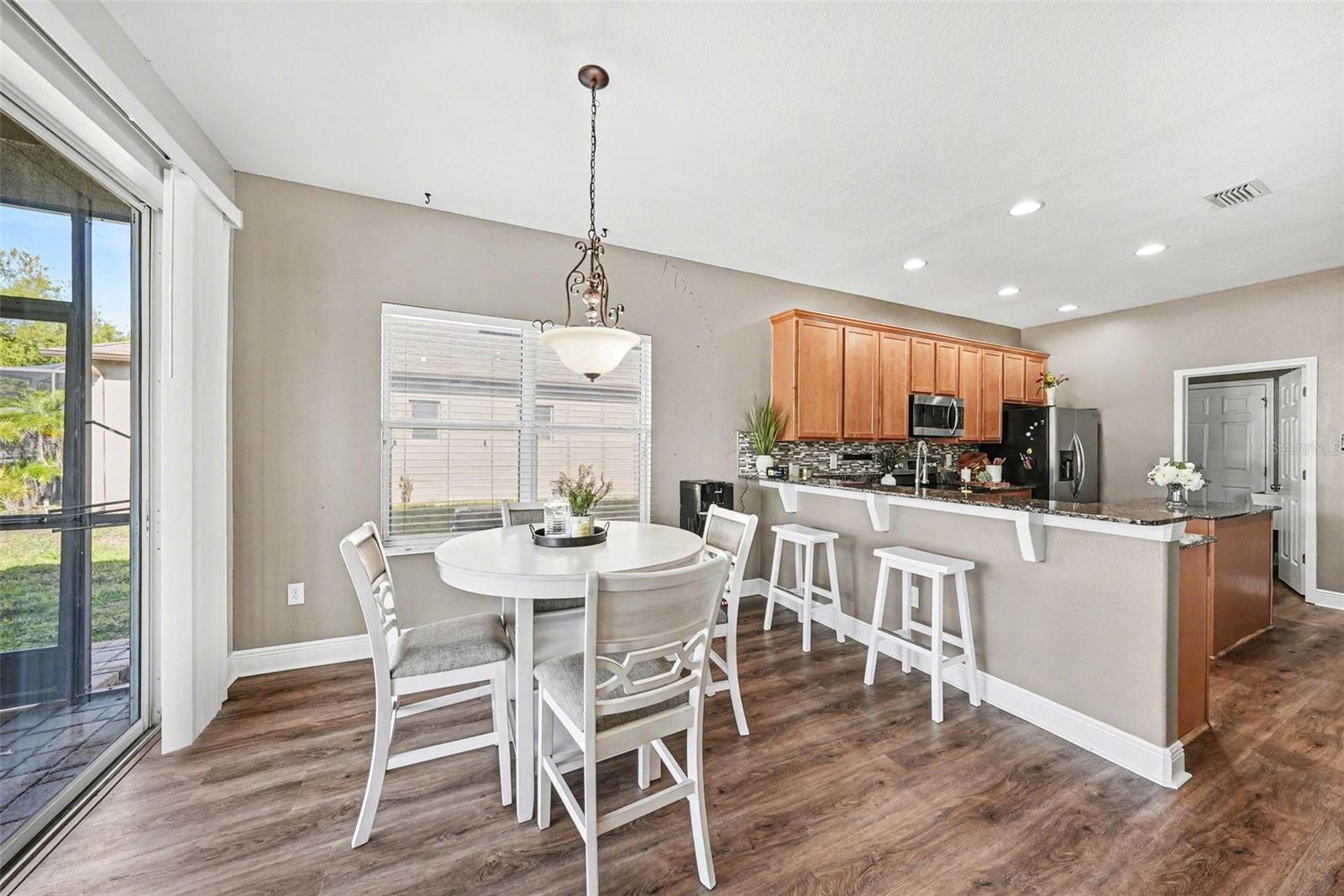 Listing photo id 12 for 5128 Hartwell Loop