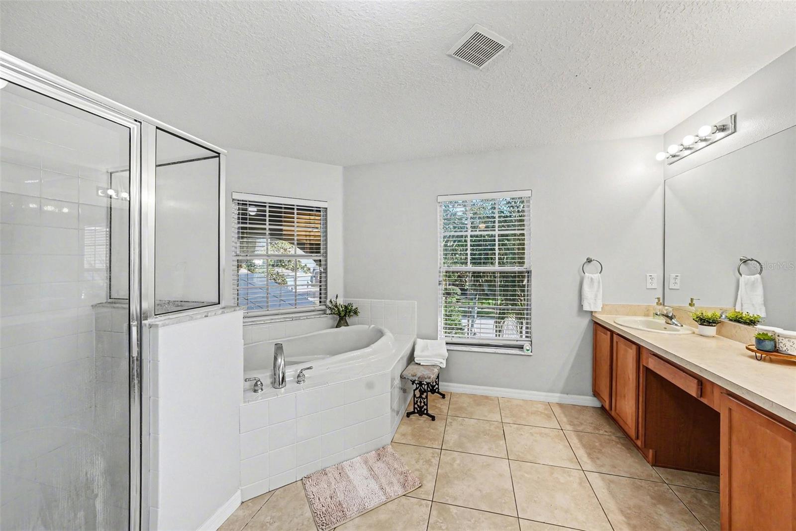 Listing photo id 22 for 5128 Hartwell Loop