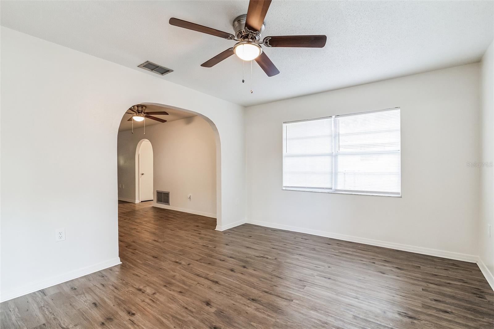 Image 11 of 19 For 6205 Seneca Street