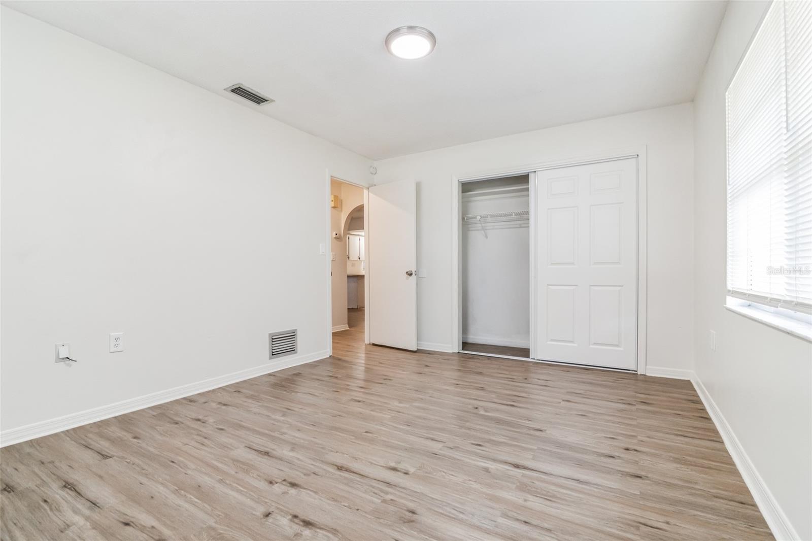 Image 15 of 19 For 6205 Seneca Street