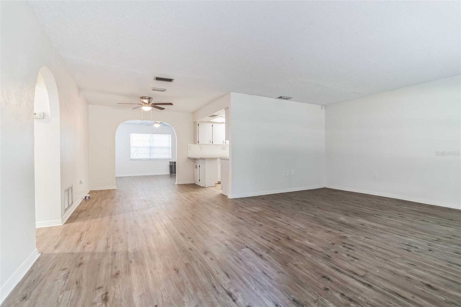 Image 6 of 19 For 6205 Seneca Street