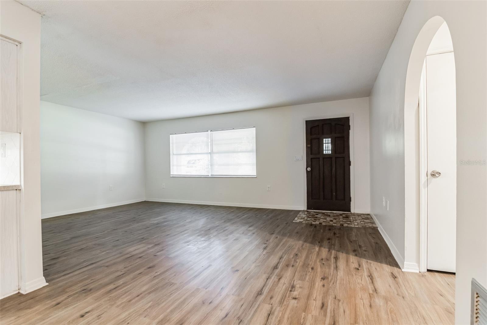 Image 8 of 19 For 6205 Seneca Street