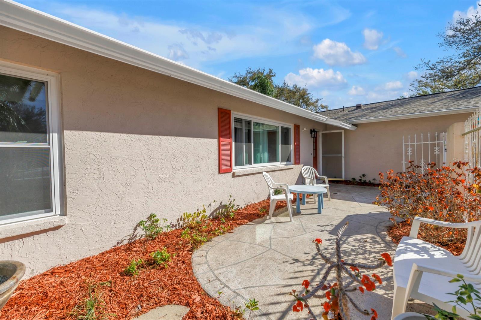 Image 6 of 62 For 10761 125th Avenue