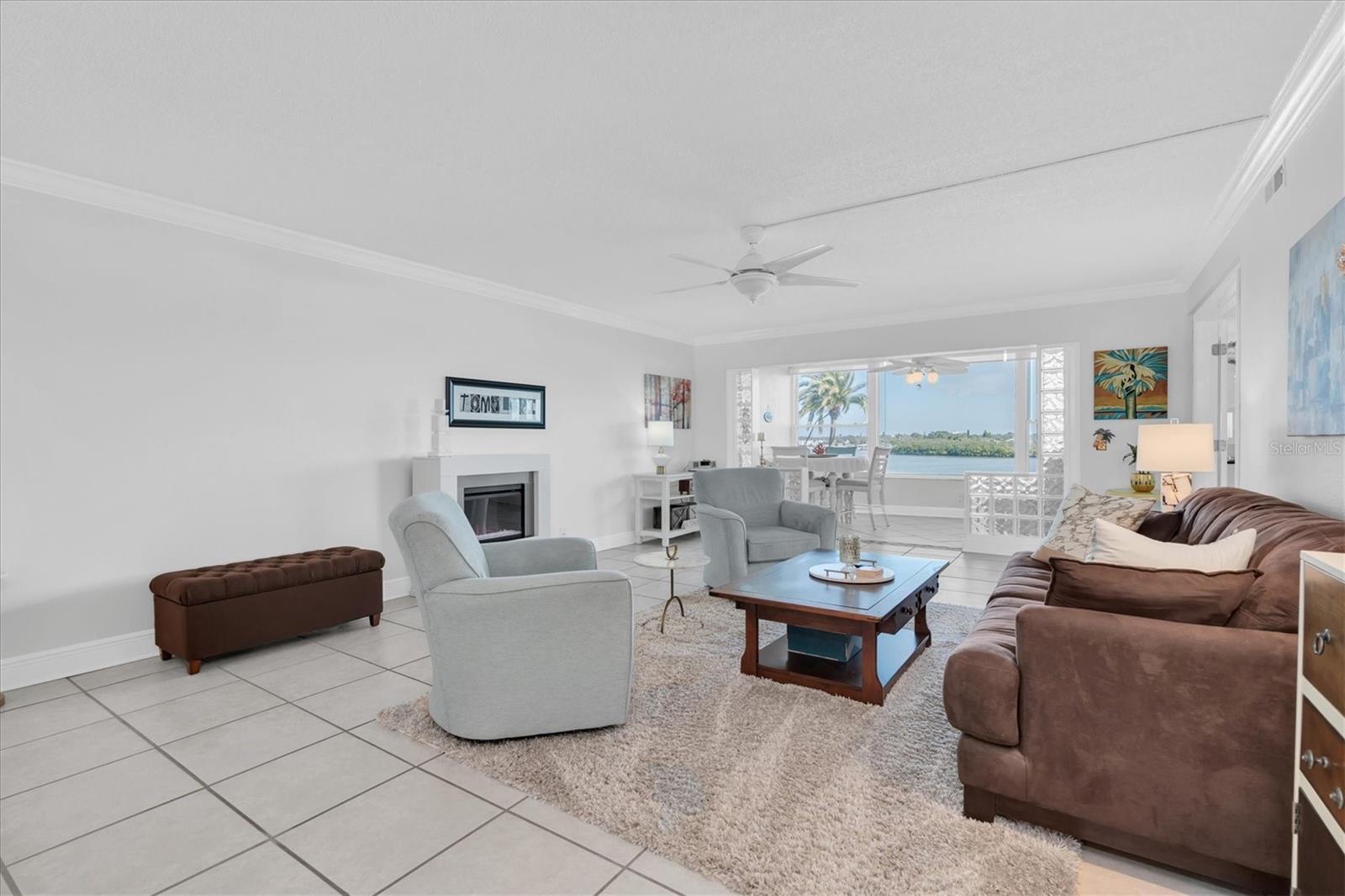 Image 12 of 60 For 1847 Shore Drive S 419