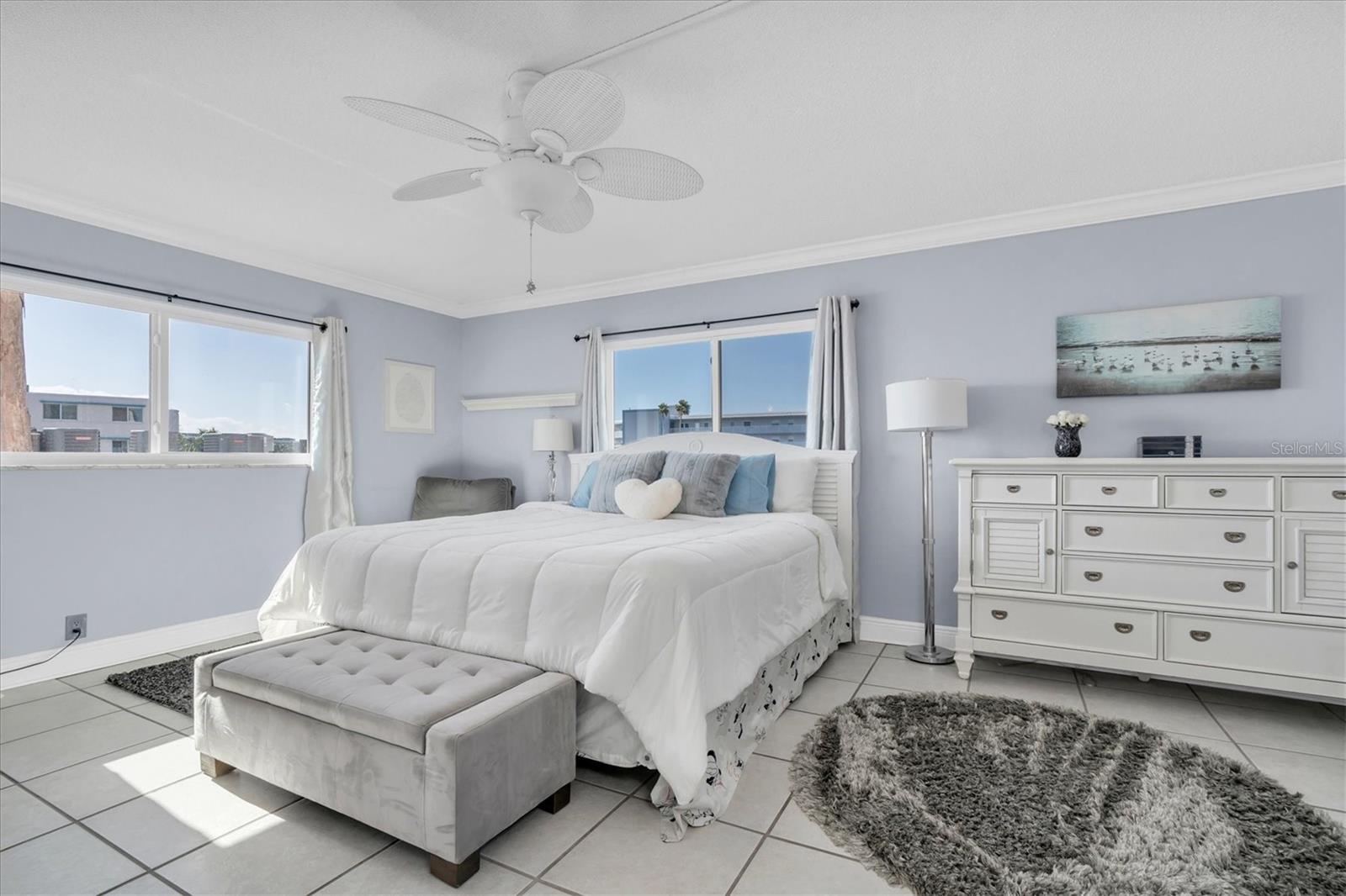 Image 16 of 60 For 1847 Shore Drive S 419