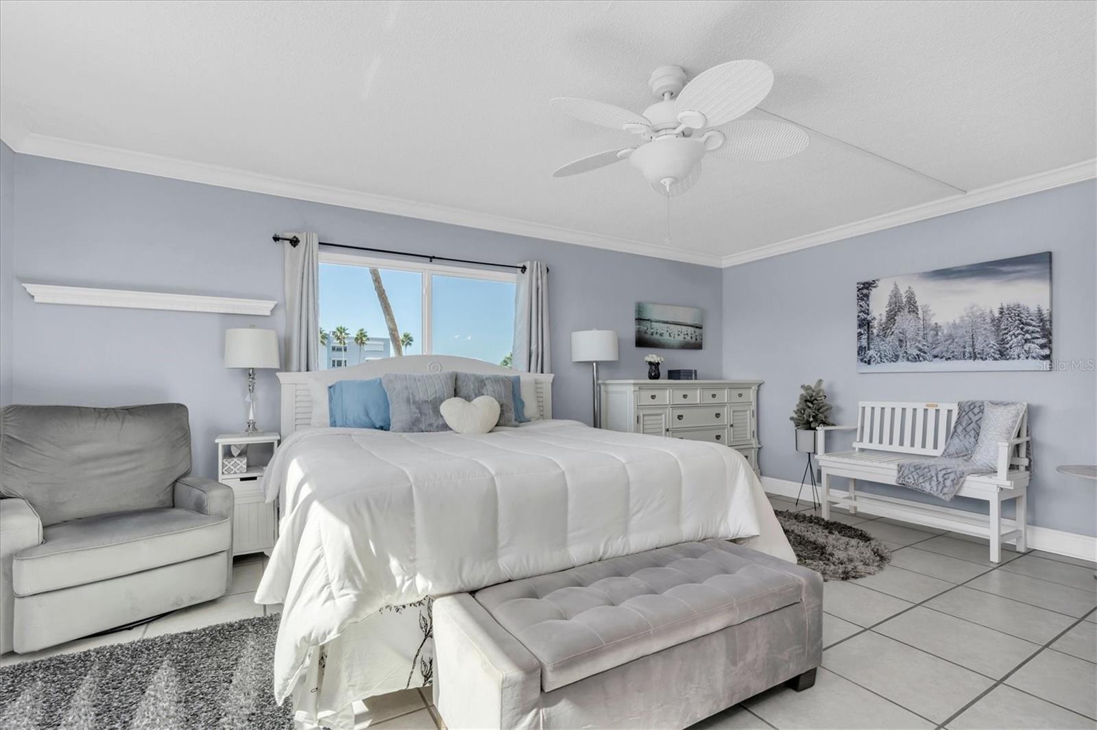 Image 17 of 60 For 1847 Shore Drive S 419