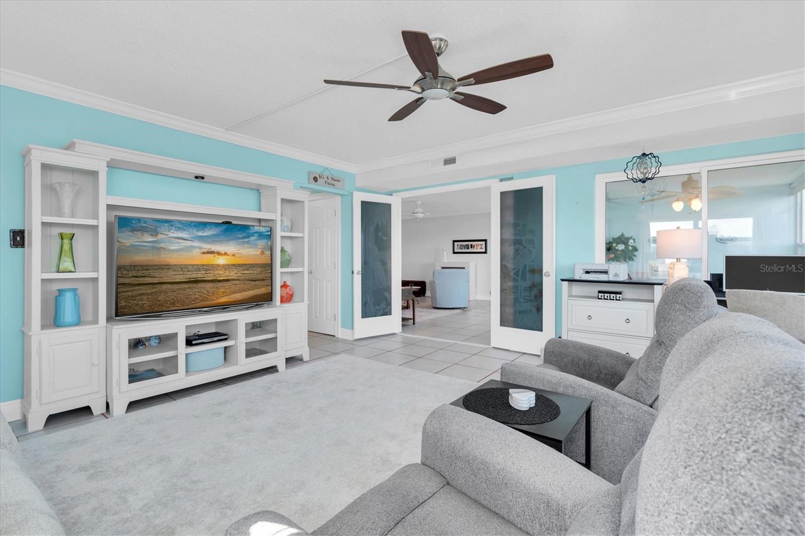 Image 28 of 60 For 1847 Shore Drive S 419