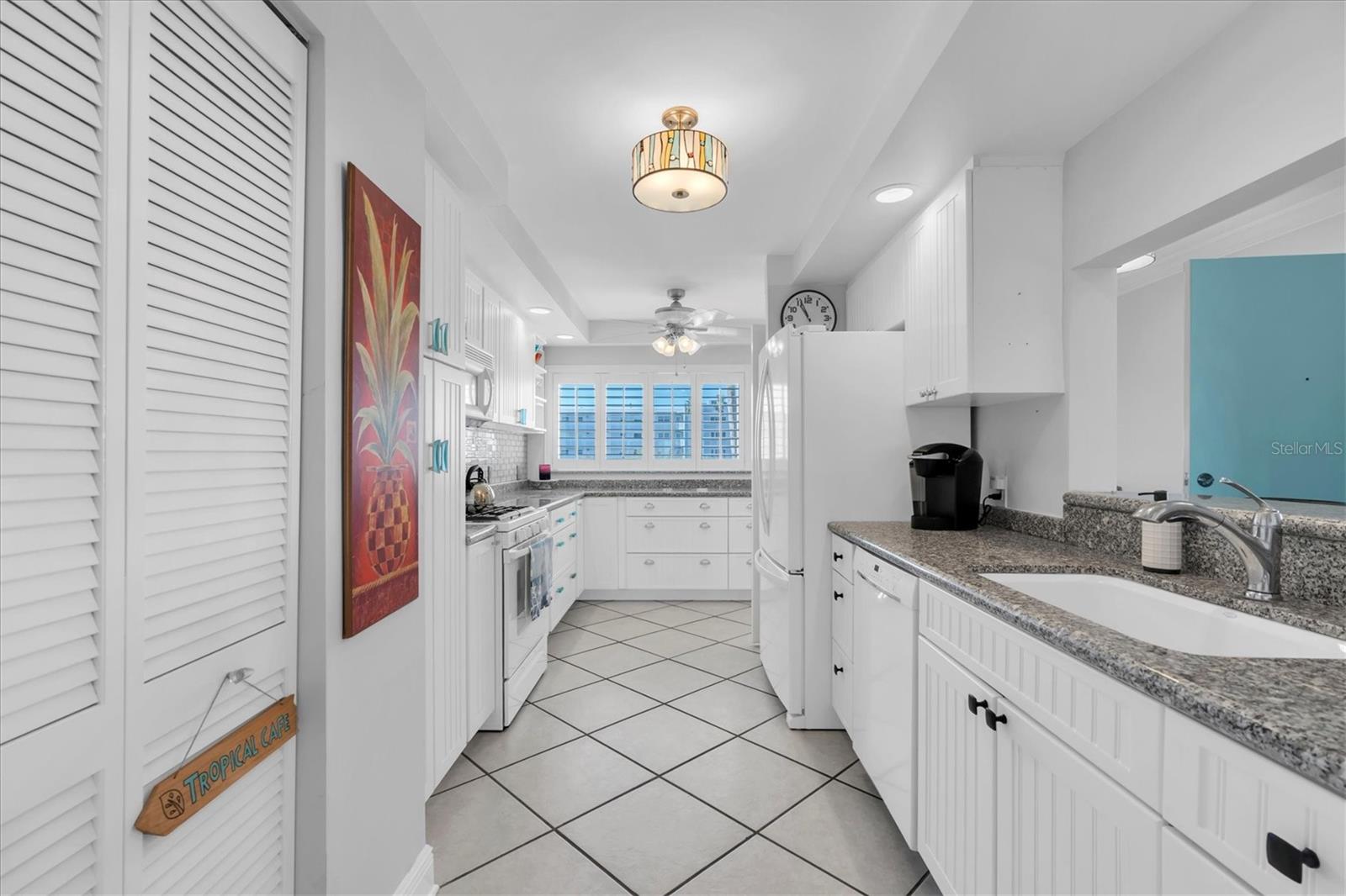 Image 34 of 60 For 1847 Shore Drive S 419