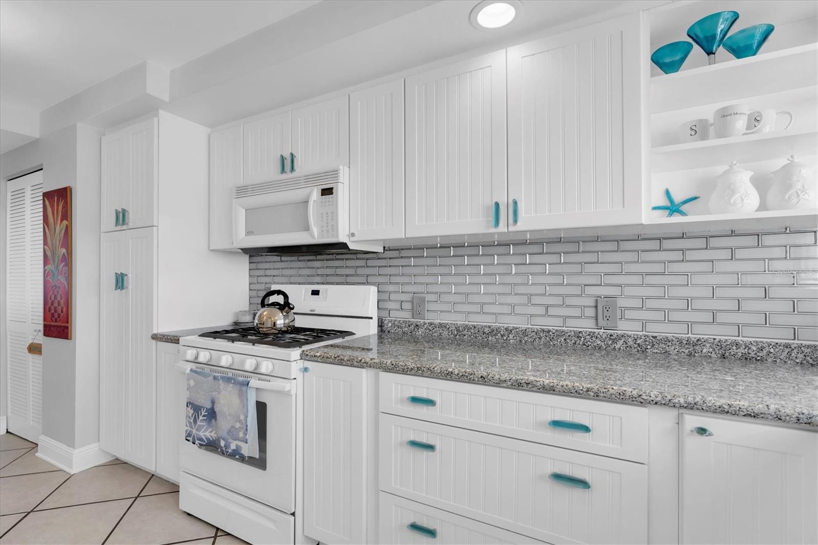 Image 35 of 60 For 1847 Shore Drive S 419