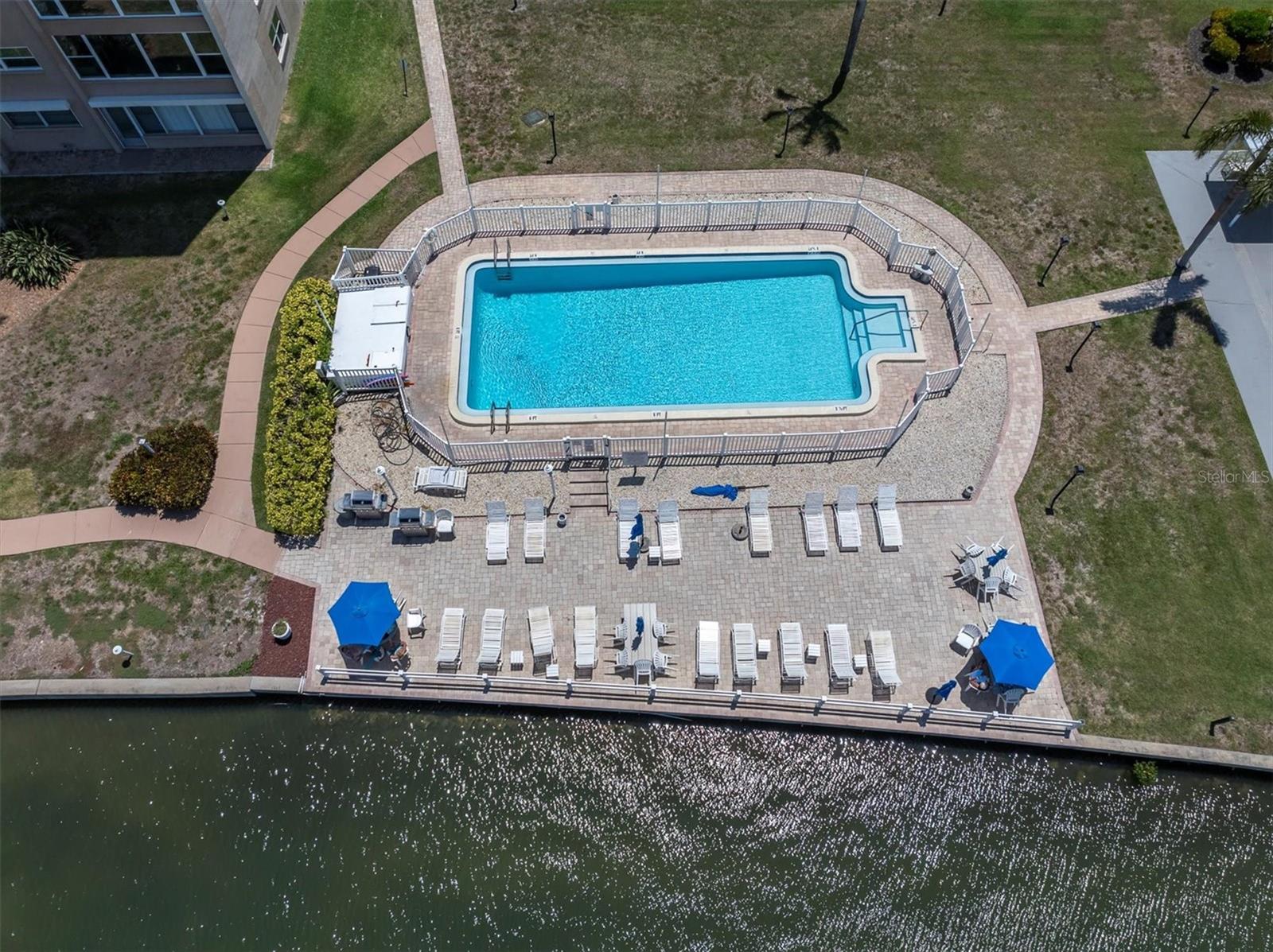 Image 39 of 60 For 1847 Shore Drive S 419