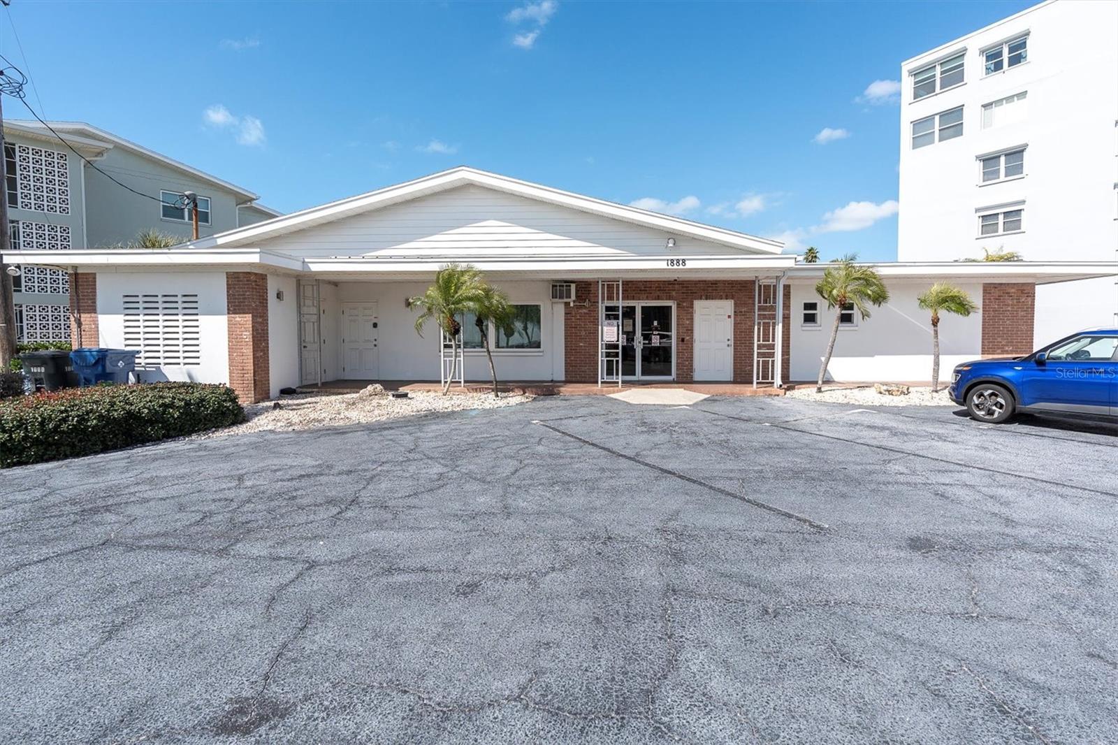 Image 53 of 60 For 1847 Shore Drive S 419