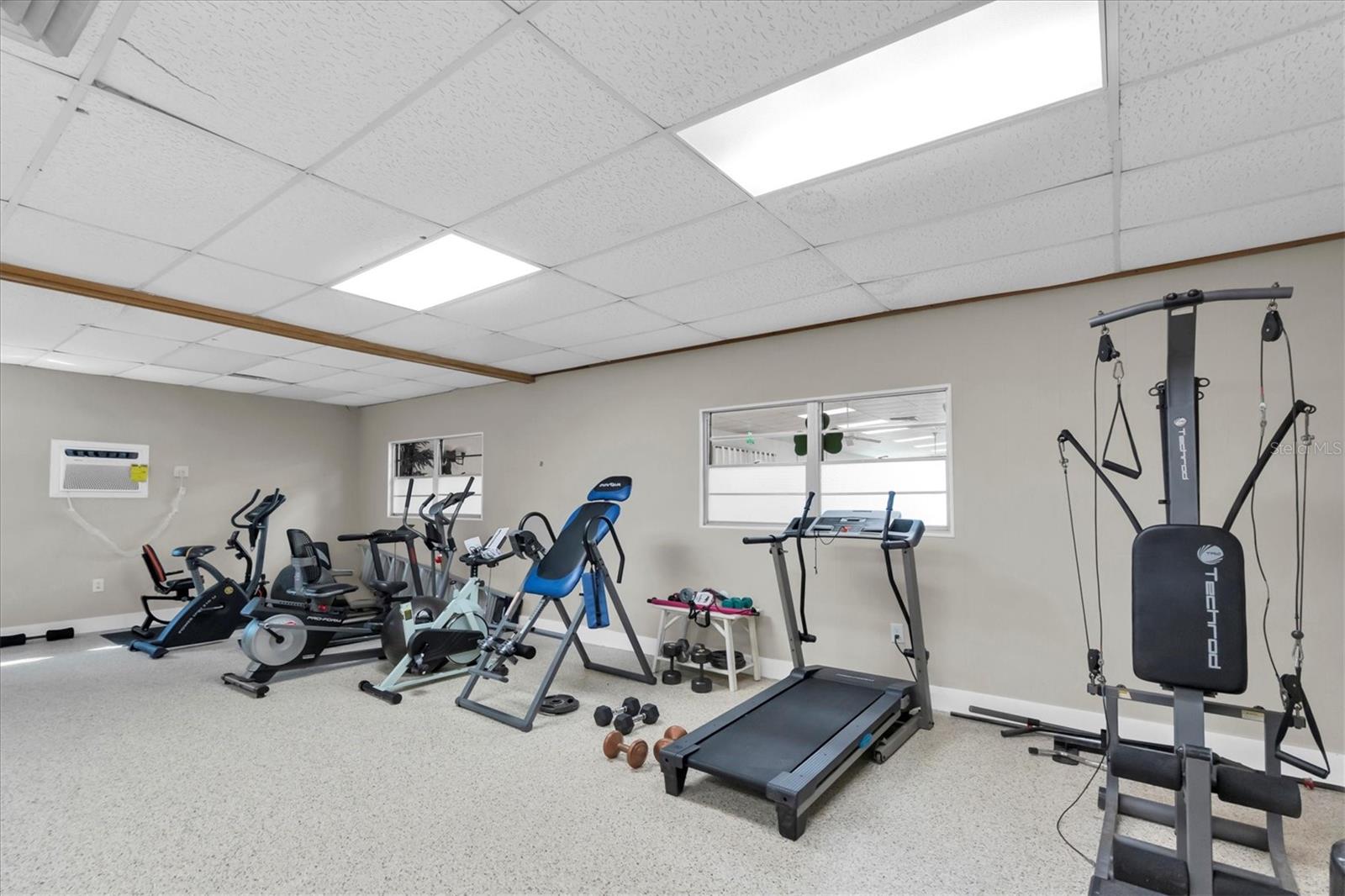 Image 56 of 60 For 1847 Shore Drive S 419