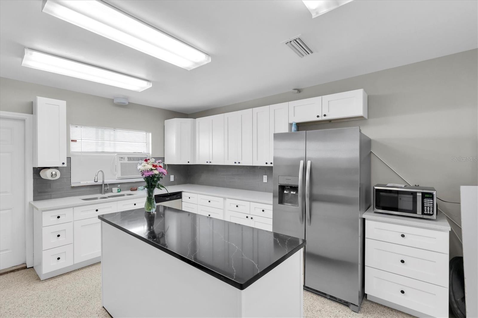 Image 57 of 60 For 1847 Shore Drive S 419