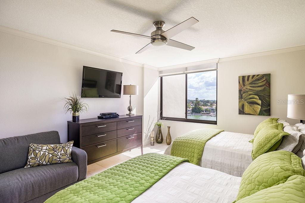 Image 13 of 54 For 9425 Blind Pass Road 508