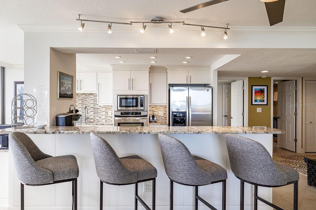 Image 18 of 54 For 9425 Blind Pass Road 508