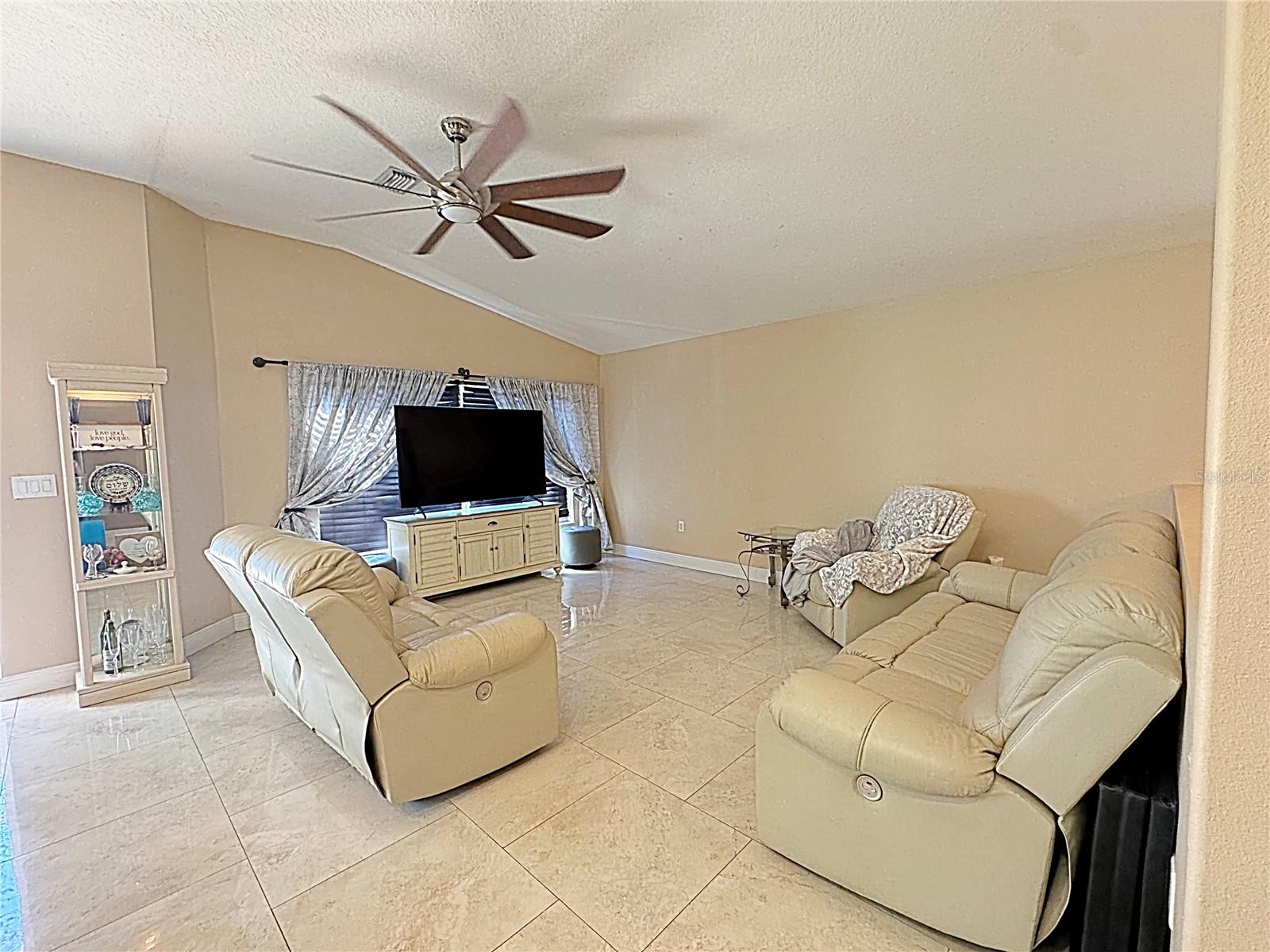 Image 10 of 68 For 1467 Watermill Circle