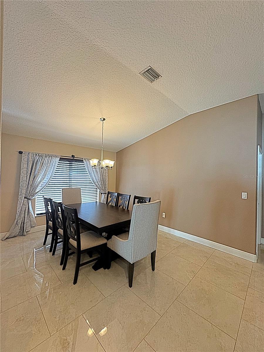 Image 11 of 68 For 1467 Watermill Circle