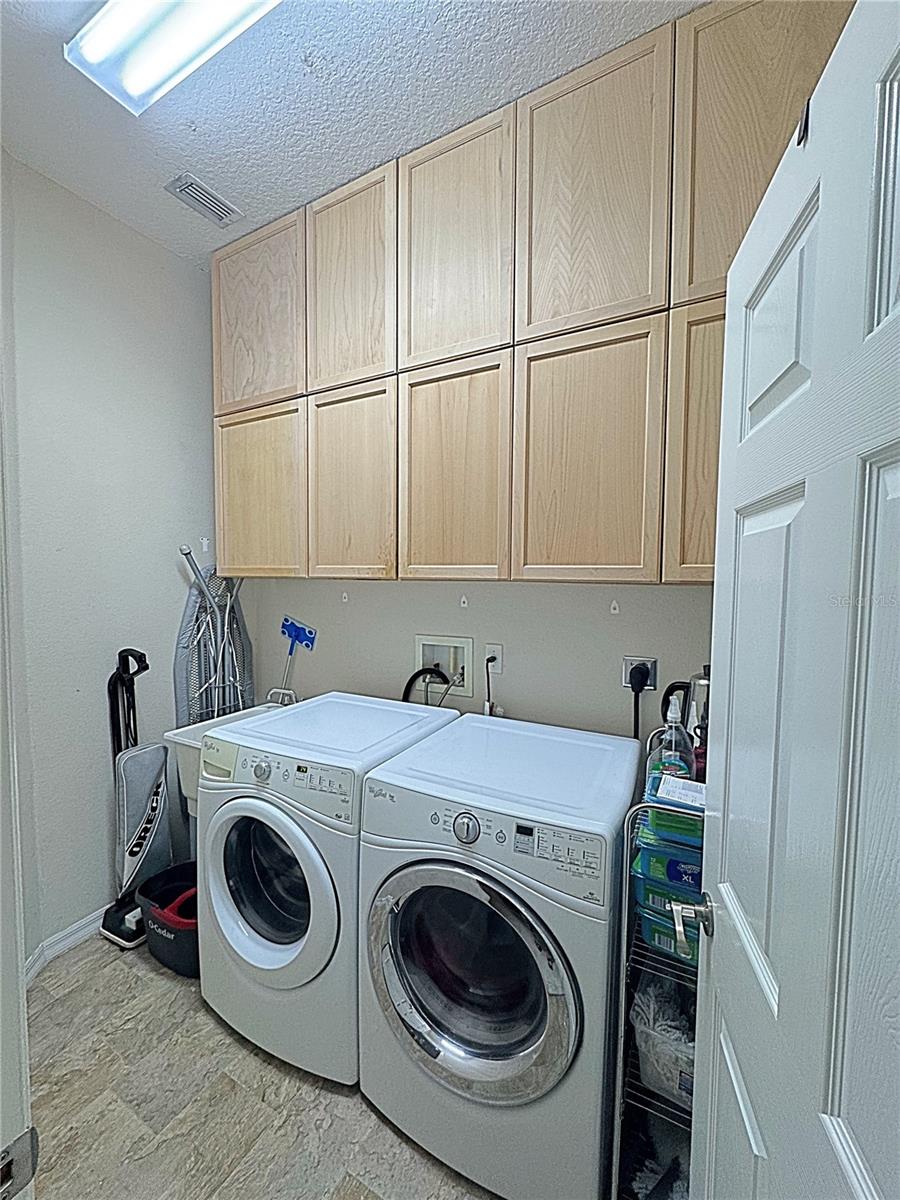 Image 36 of 68 For 1467 Watermill Circle