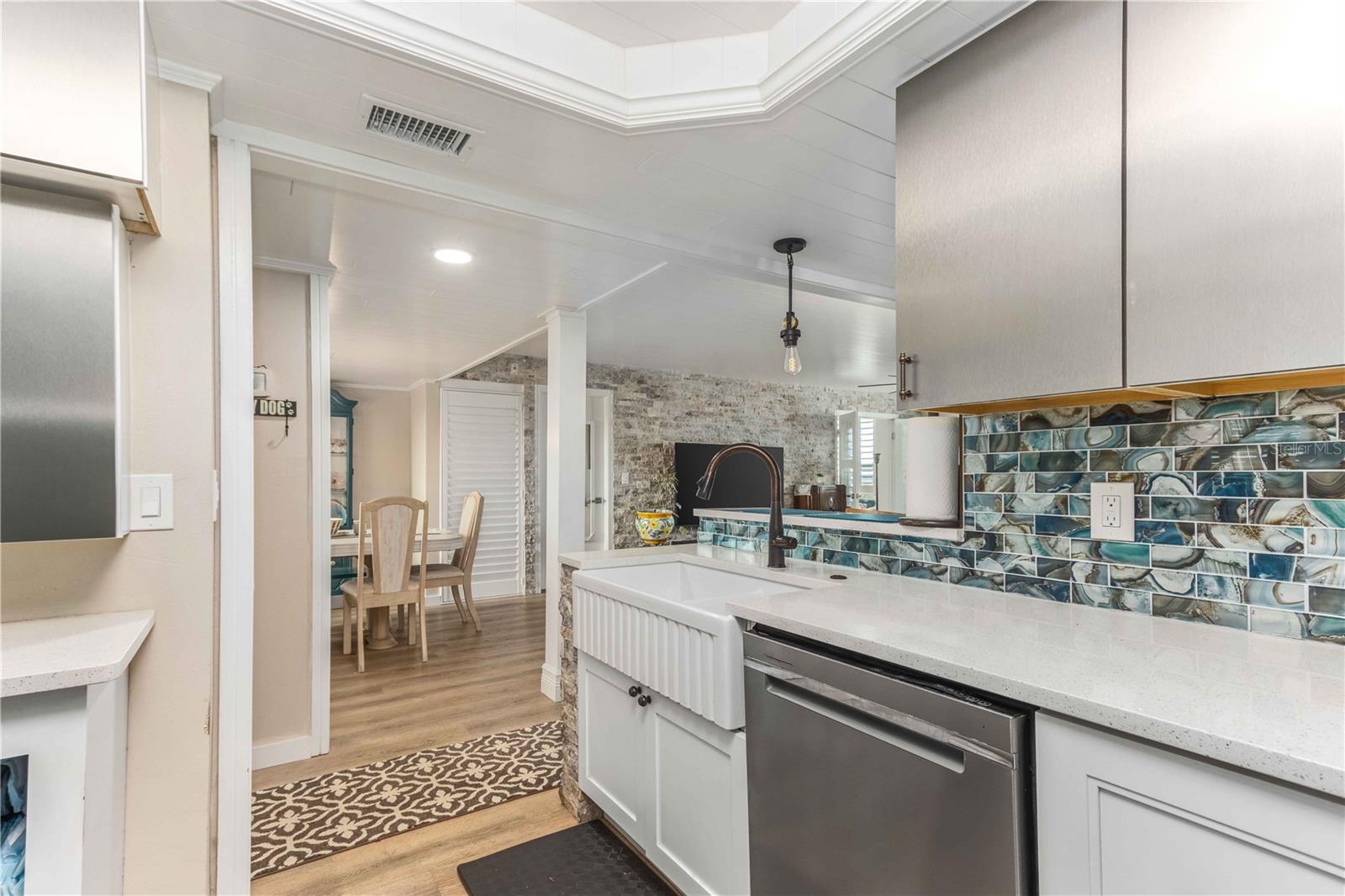 Image 15 of 100 For 2621 Cove Cay Drive 1003