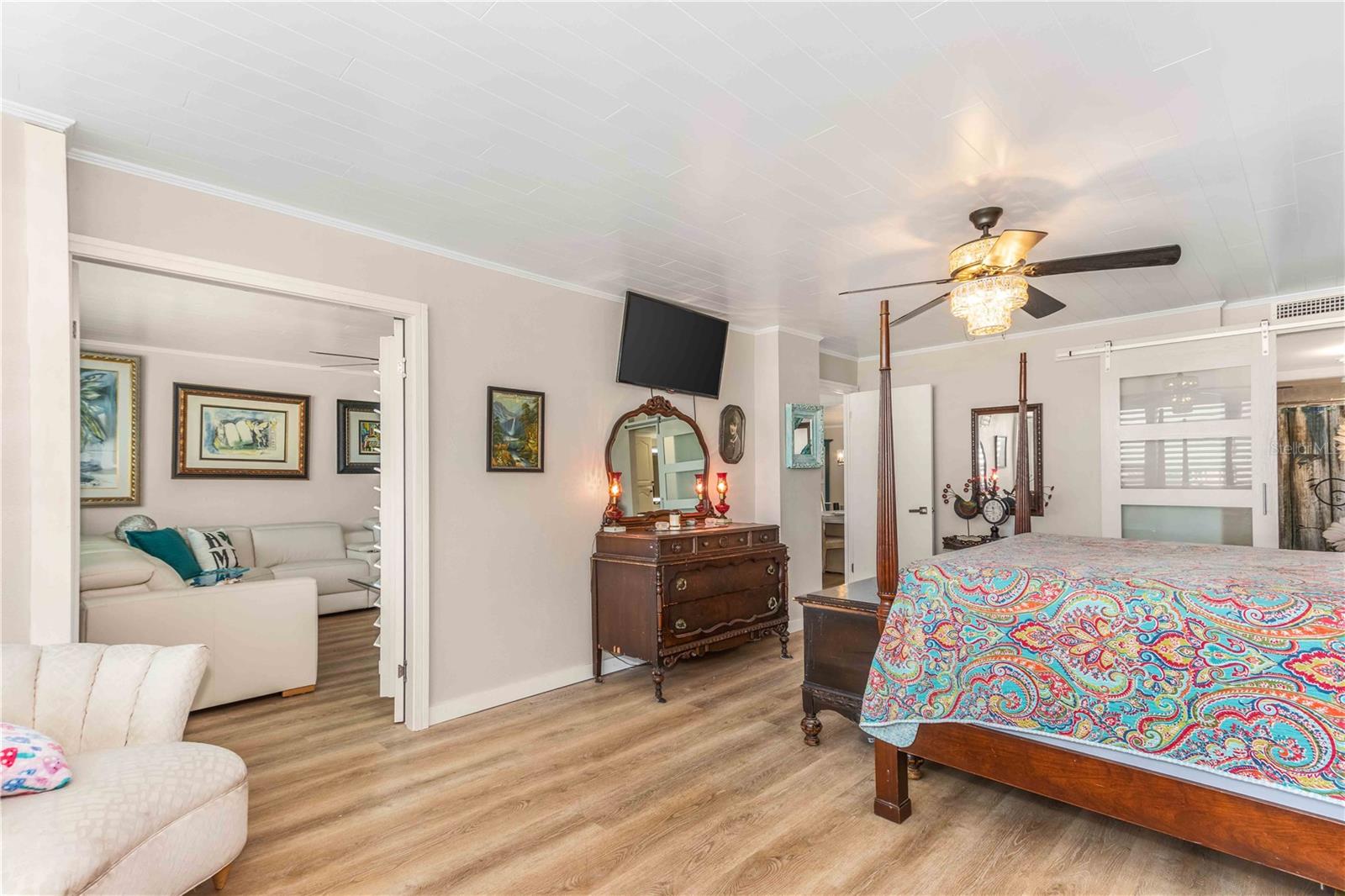 Image 16 of 100 For 2621 Cove Cay Drive 1003