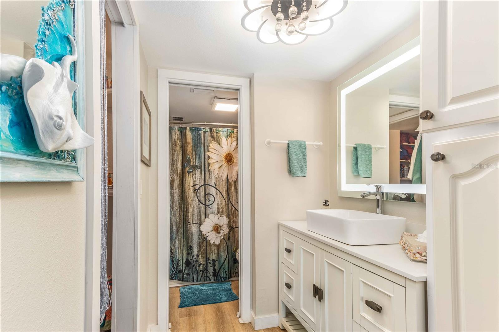 Image 23 of 100 For 2621 Cove Cay Drive 1003