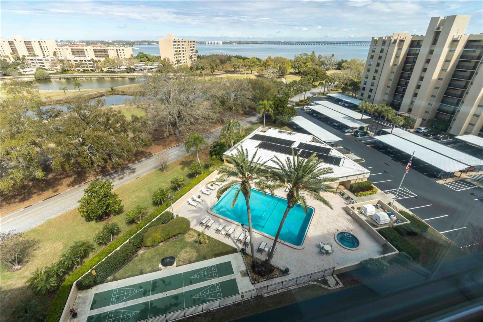 Image 35 of 100 For 2621 Cove Cay Drive 1003