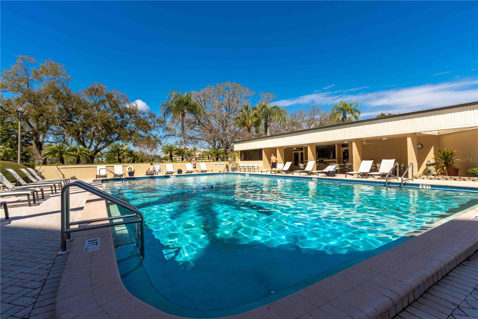 Image 39 of 100 For 2621 Cove Cay Drive 1003