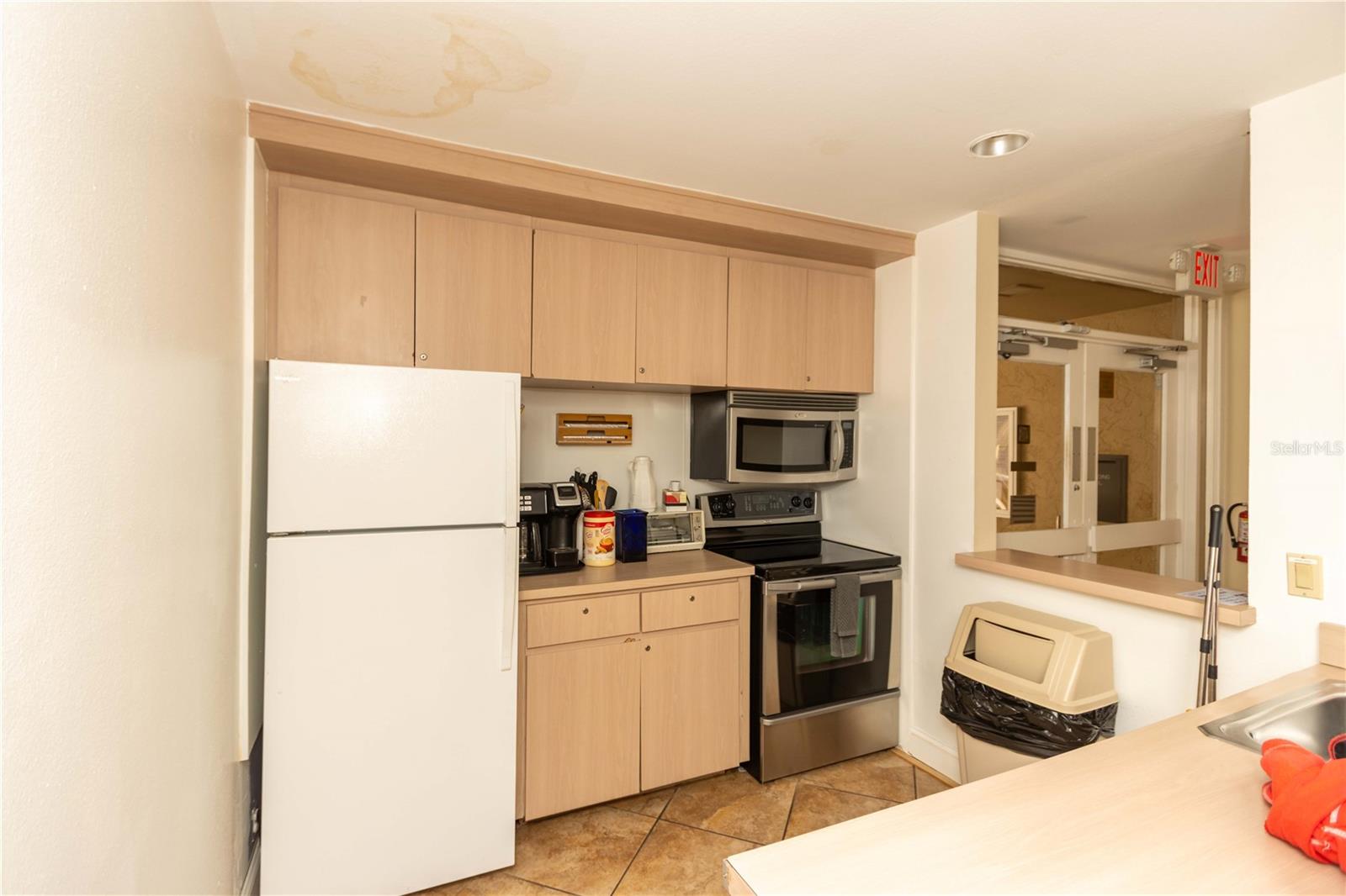 Image 51 of 100 For 2621 Cove Cay Drive 1003