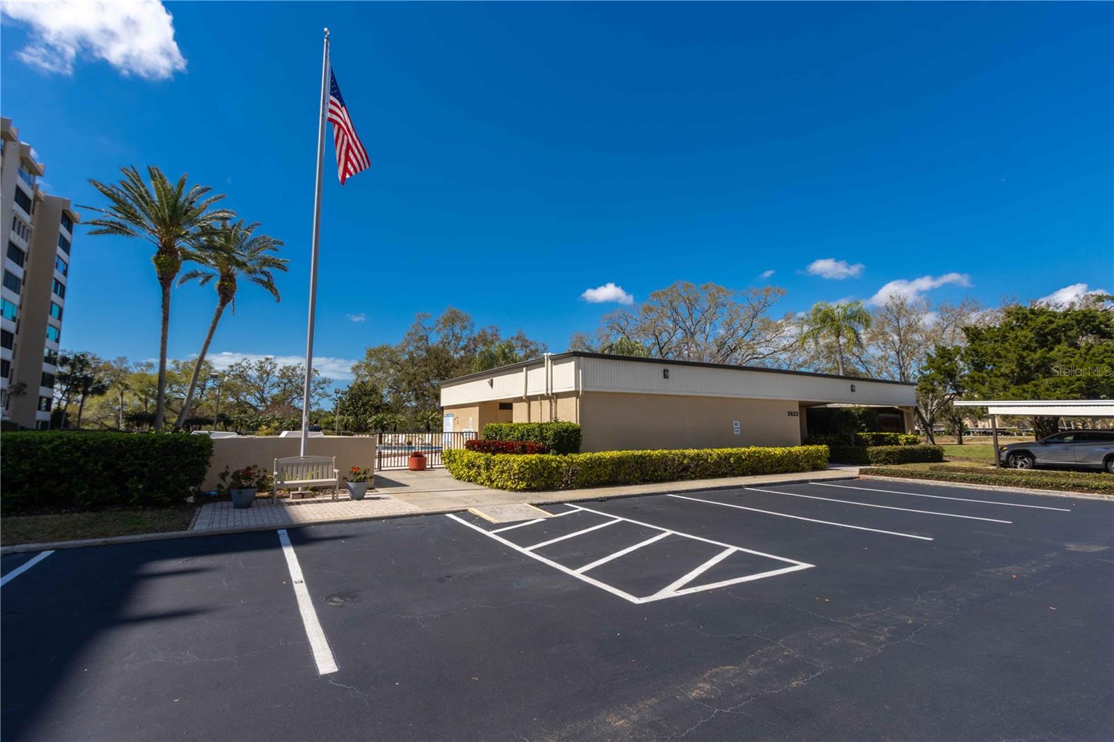 Image 56 of 100 For 2621 Cove Cay Drive 1003