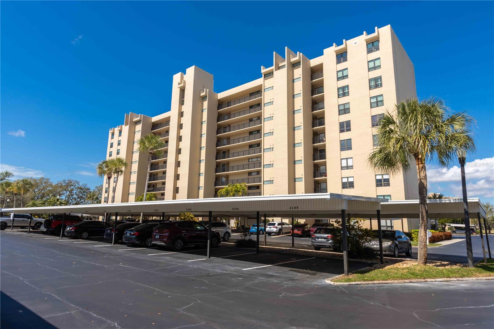 Image 57 of 100 For 2621 Cove Cay Drive 1003