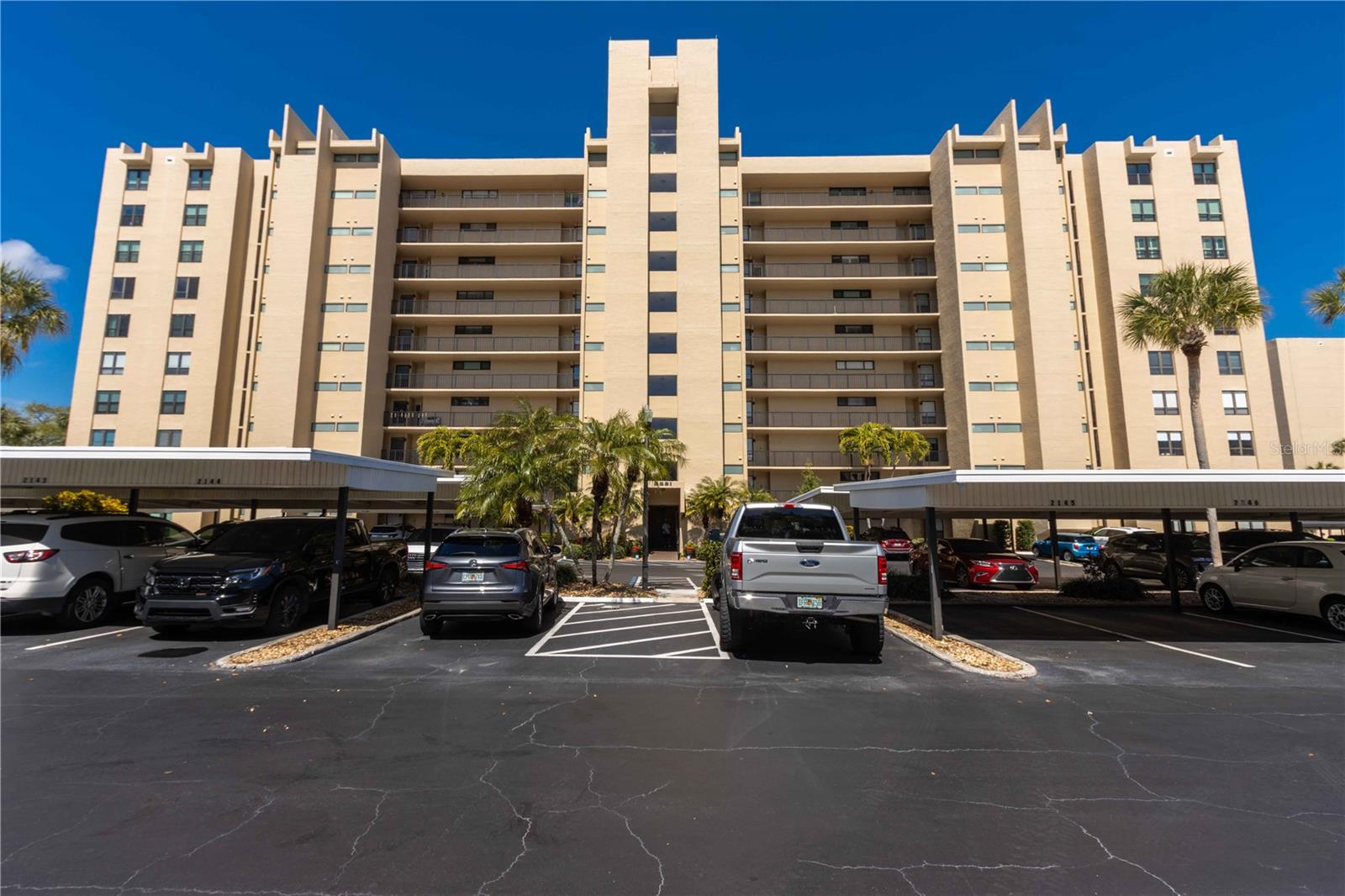 Image 58 of 100 For 2621 Cove Cay Drive 1003