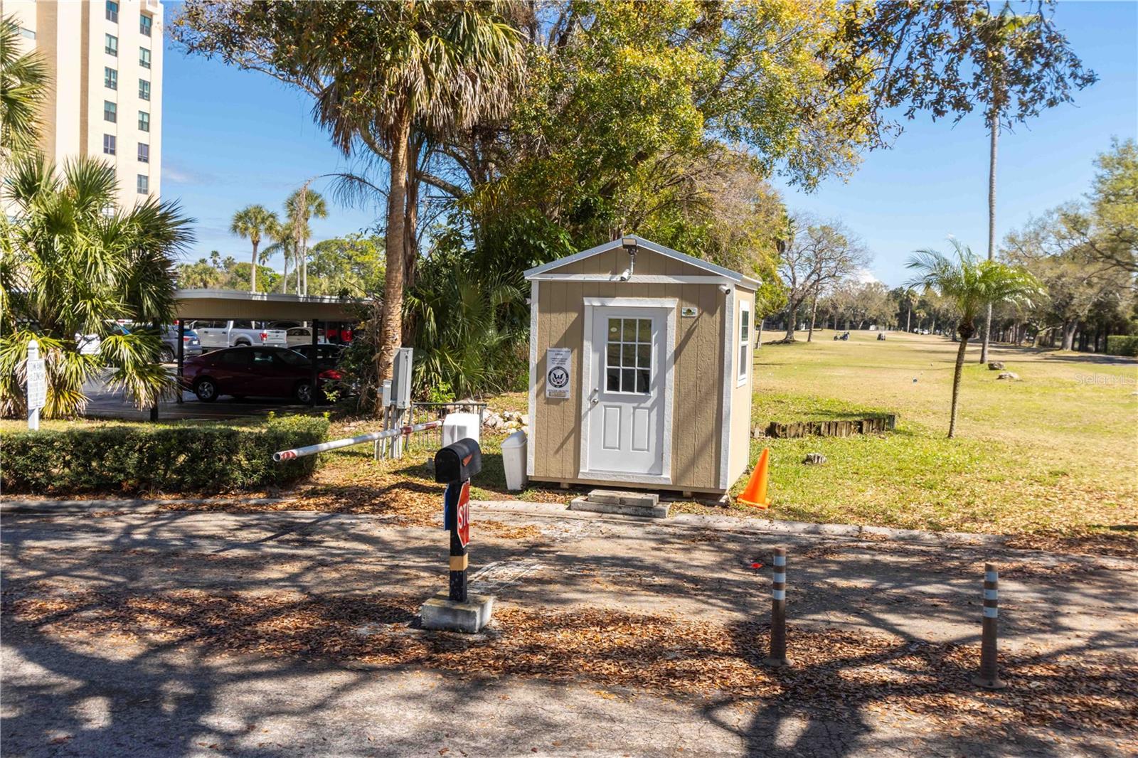 Image 60 of 100 For 2621 Cove Cay Drive 1003