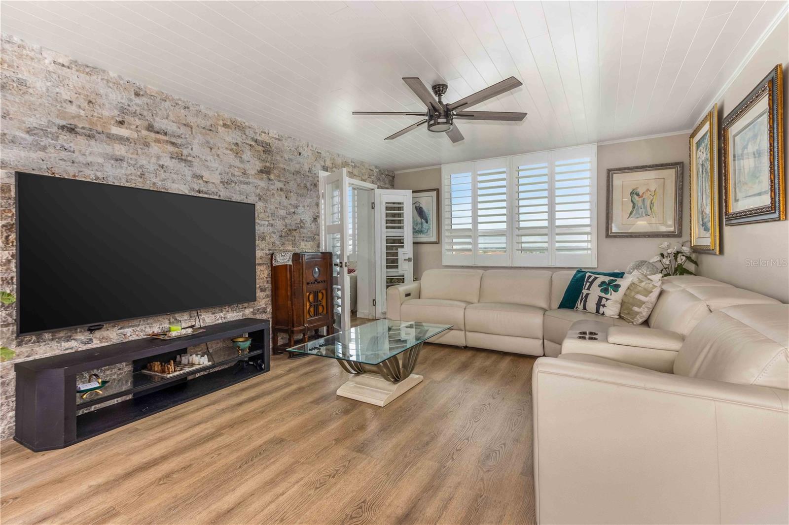 Image 7 of 100 For 2621 Cove Cay Drive 1003