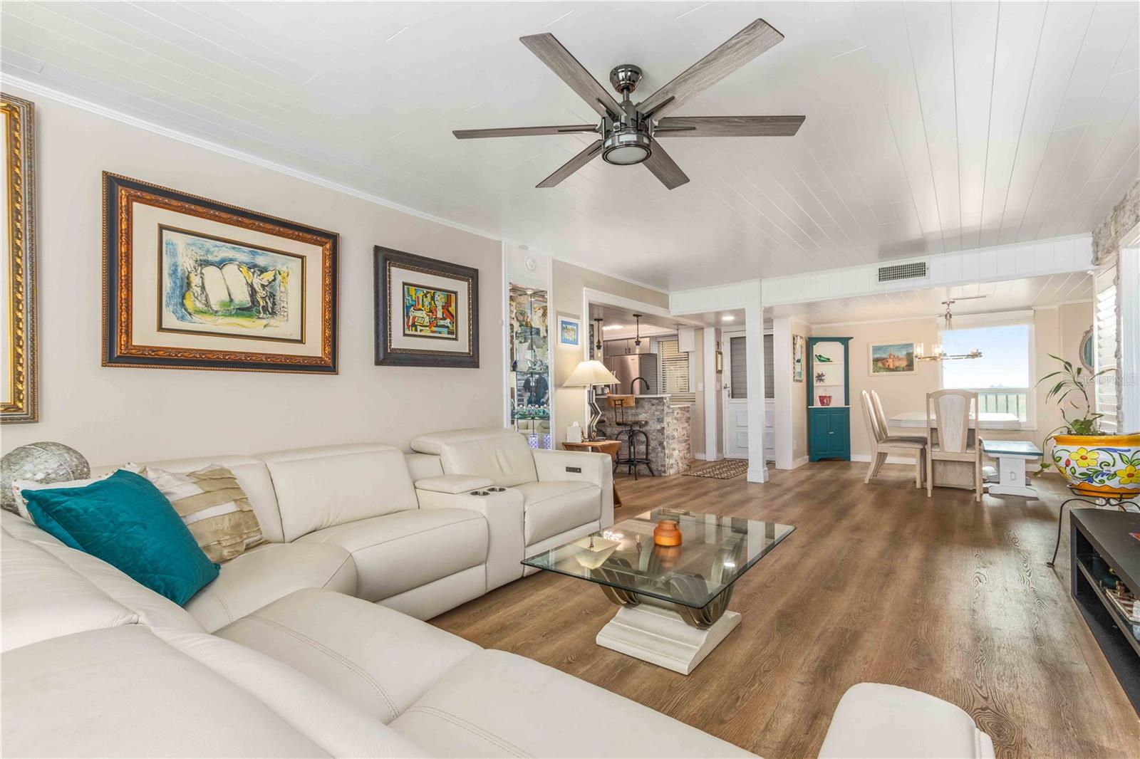 Image 9 of 100 For 2621 Cove Cay Drive 1003