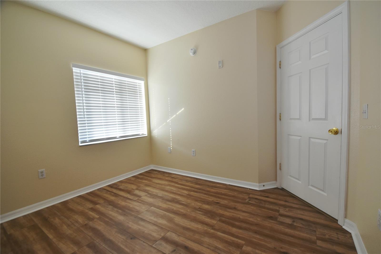 Image 27 of 36 For 9612 Seadale Court 201