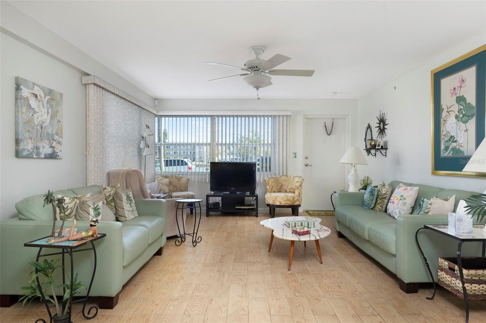 Listing photo id 5 for 1950 59th Avenue N 119