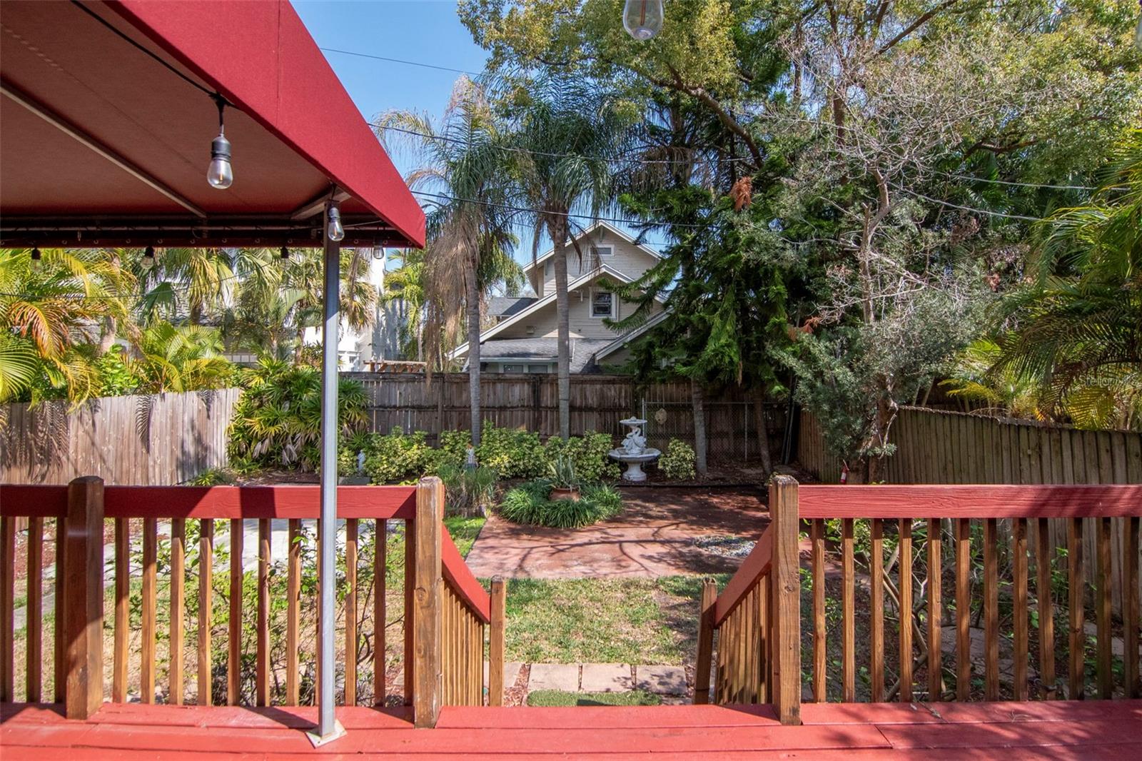 Listing photo id 19 for 1012 Rome Avenue