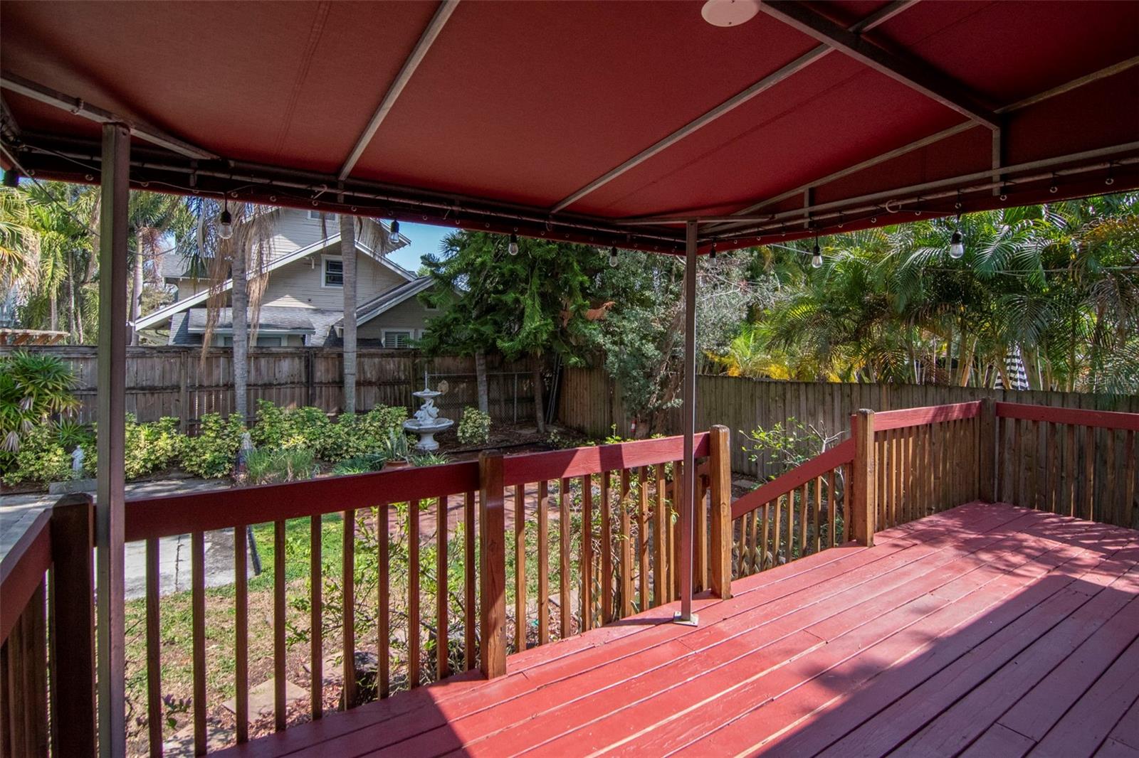 Listing photo id 20 for 1012 Rome Avenue