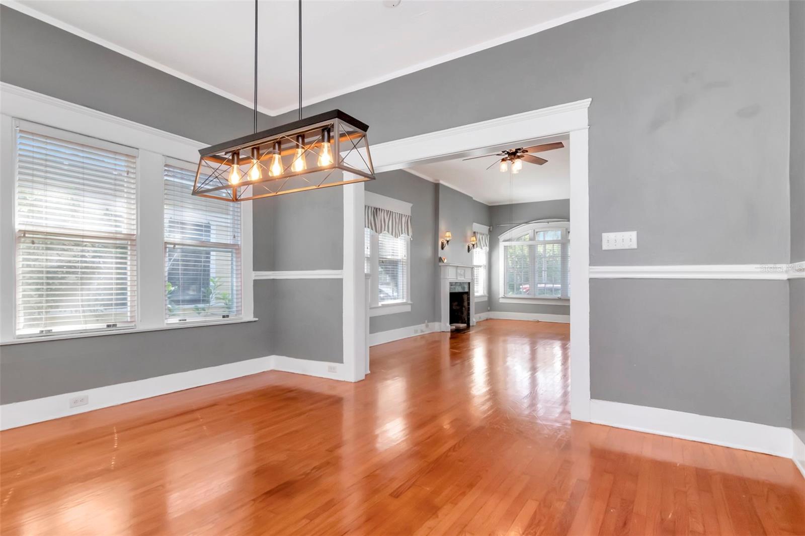 Listing photo id 5 for 1012 Rome Avenue