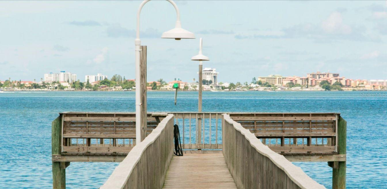 Image 16 of 47 For 4750 Dolphin Cay Lane S 509